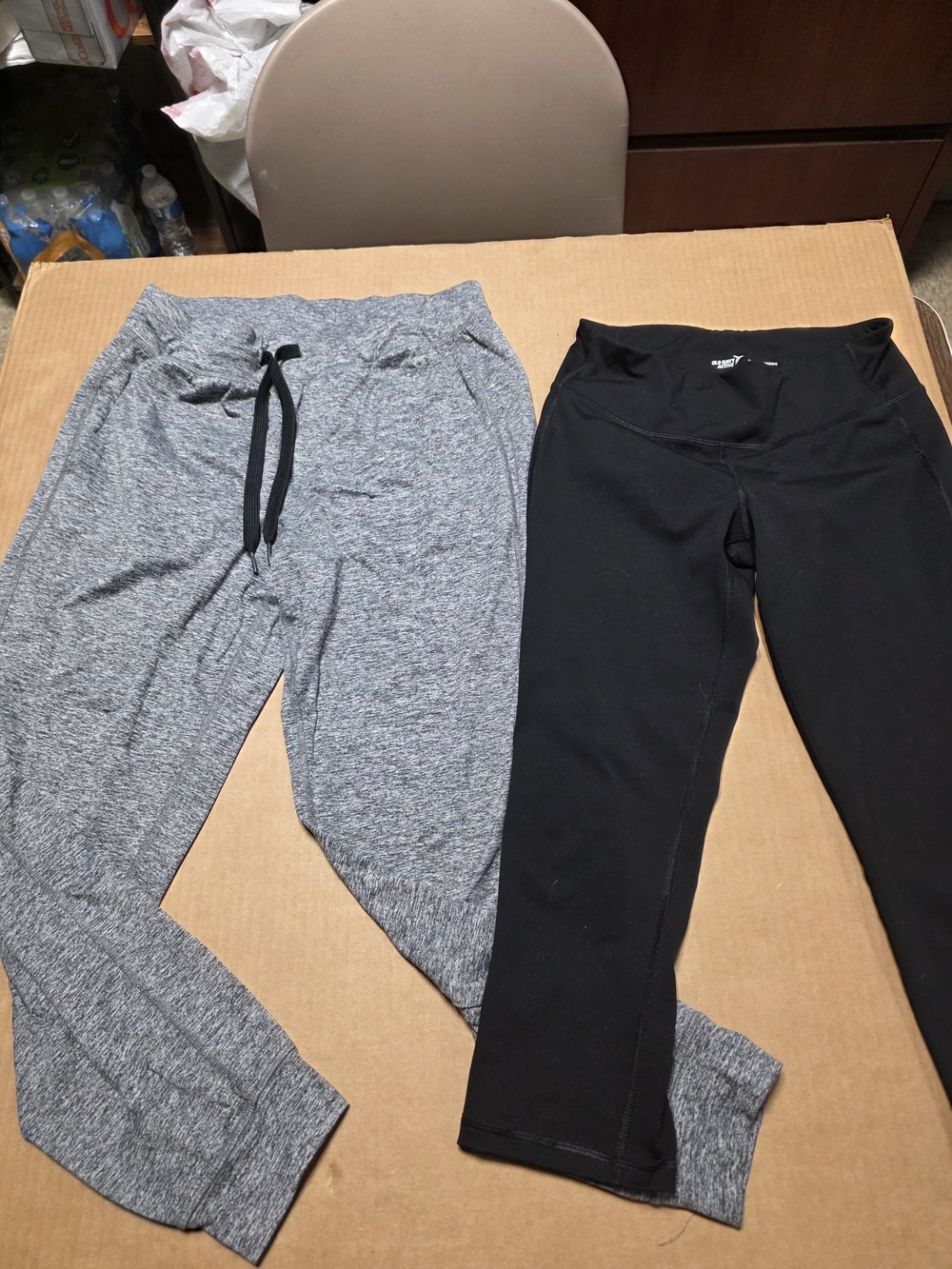 Gap Sweatpants Womens M Gray Tapered Leg With Old Navy Capri Leggings Sz M